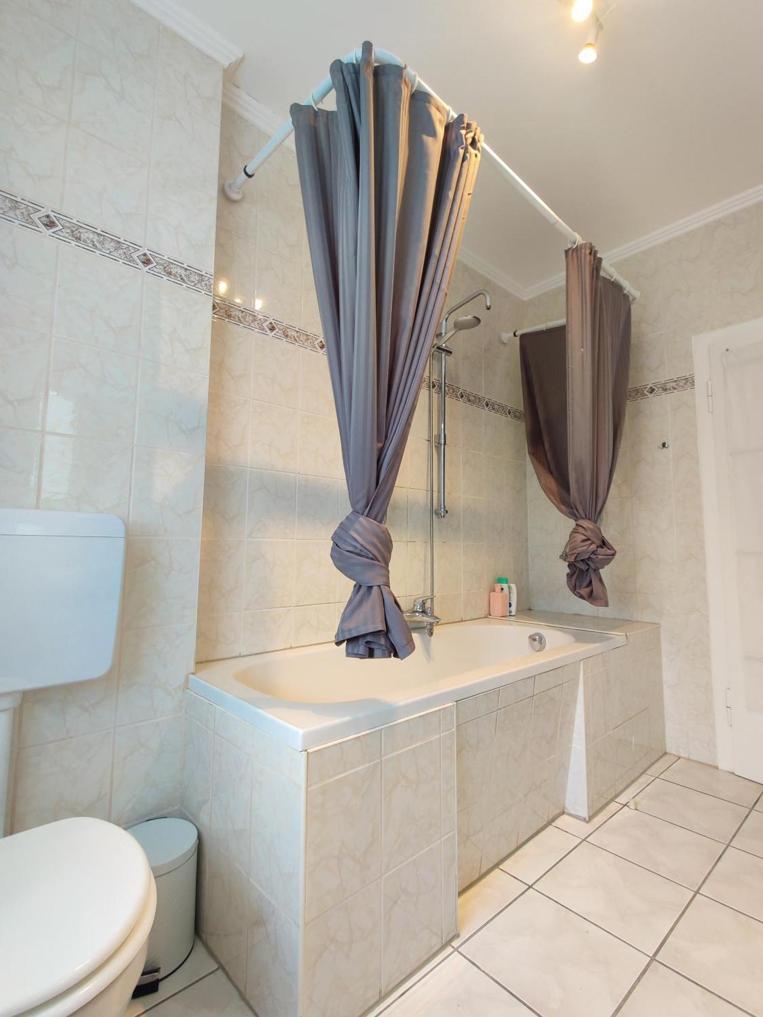 City House نيوس المظهر الخارجي الصورة
