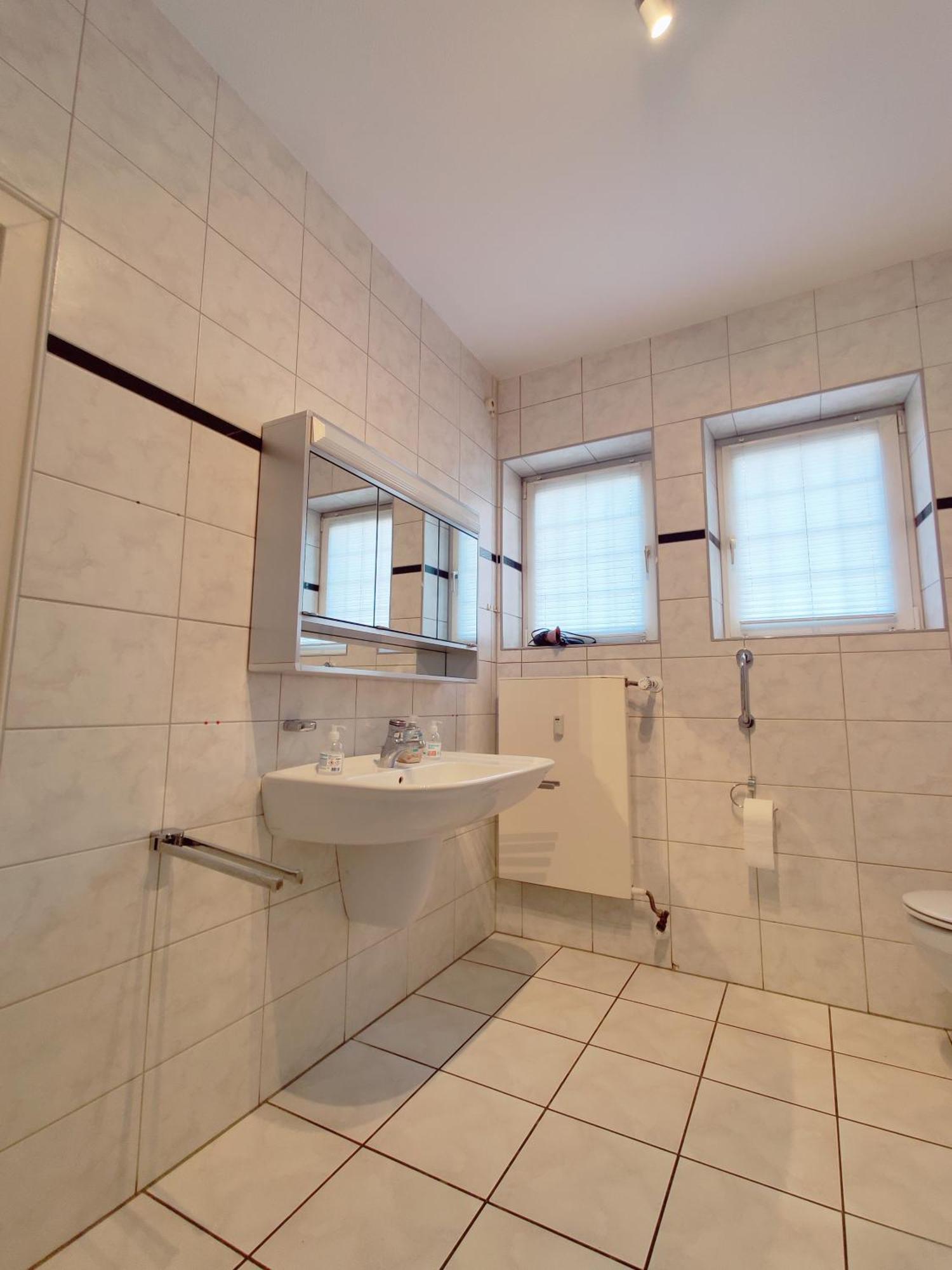 City House نيوس المظهر الخارجي الصورة
