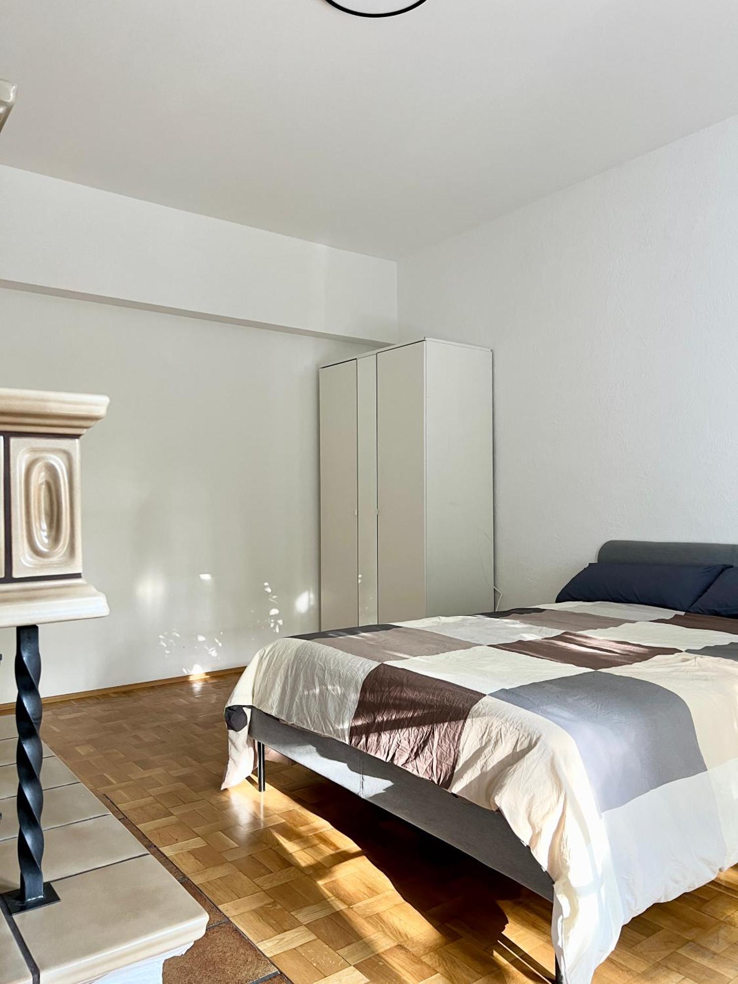 City House نيوس المظهر الخارجي الصورة