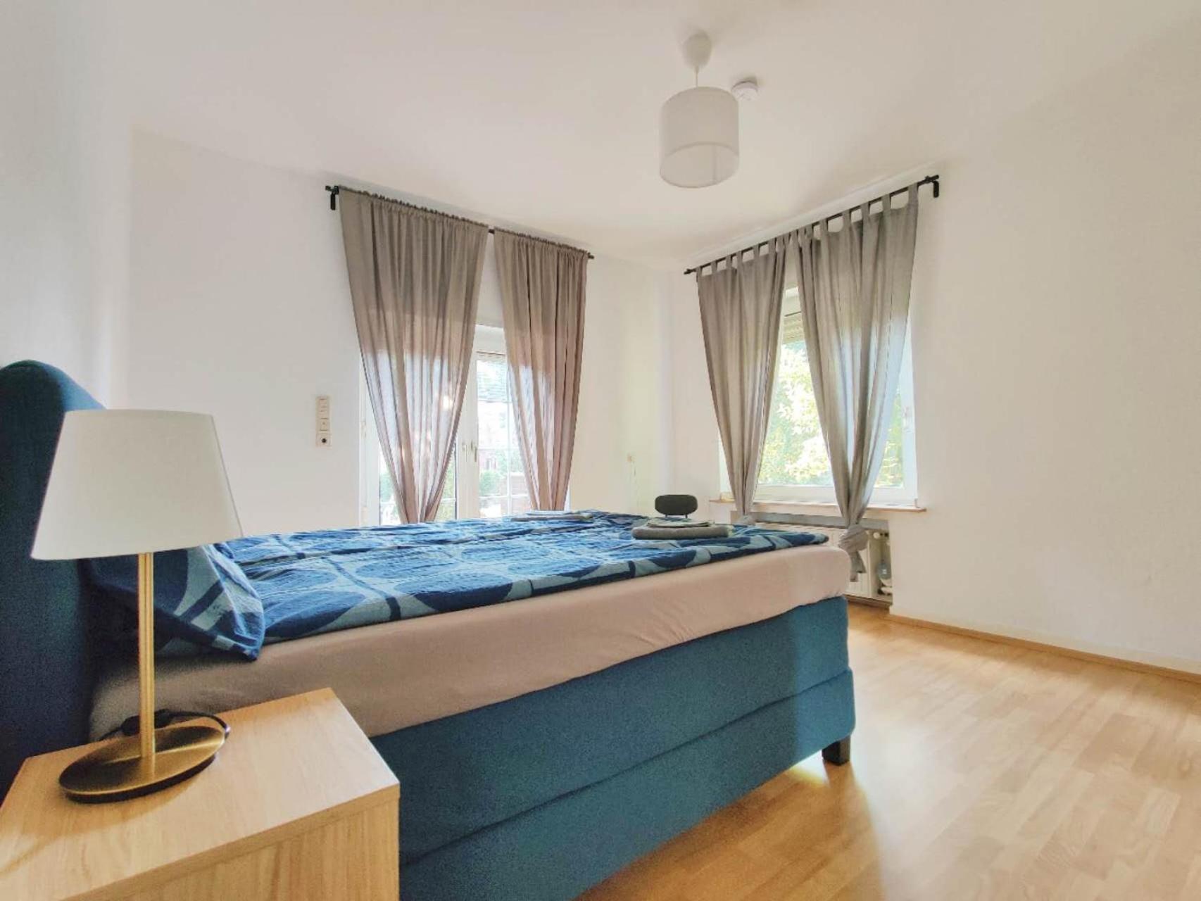 City House نيوس المظهر الخارجي الصورة