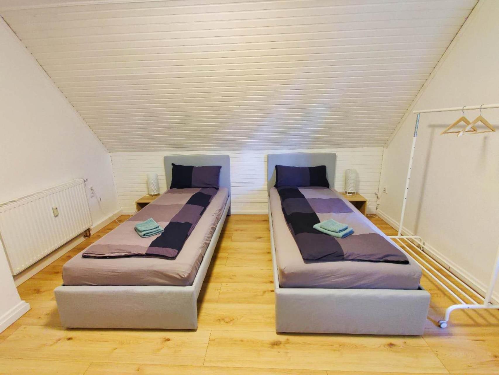 City House نيوس المظهر الخارجي الصورة