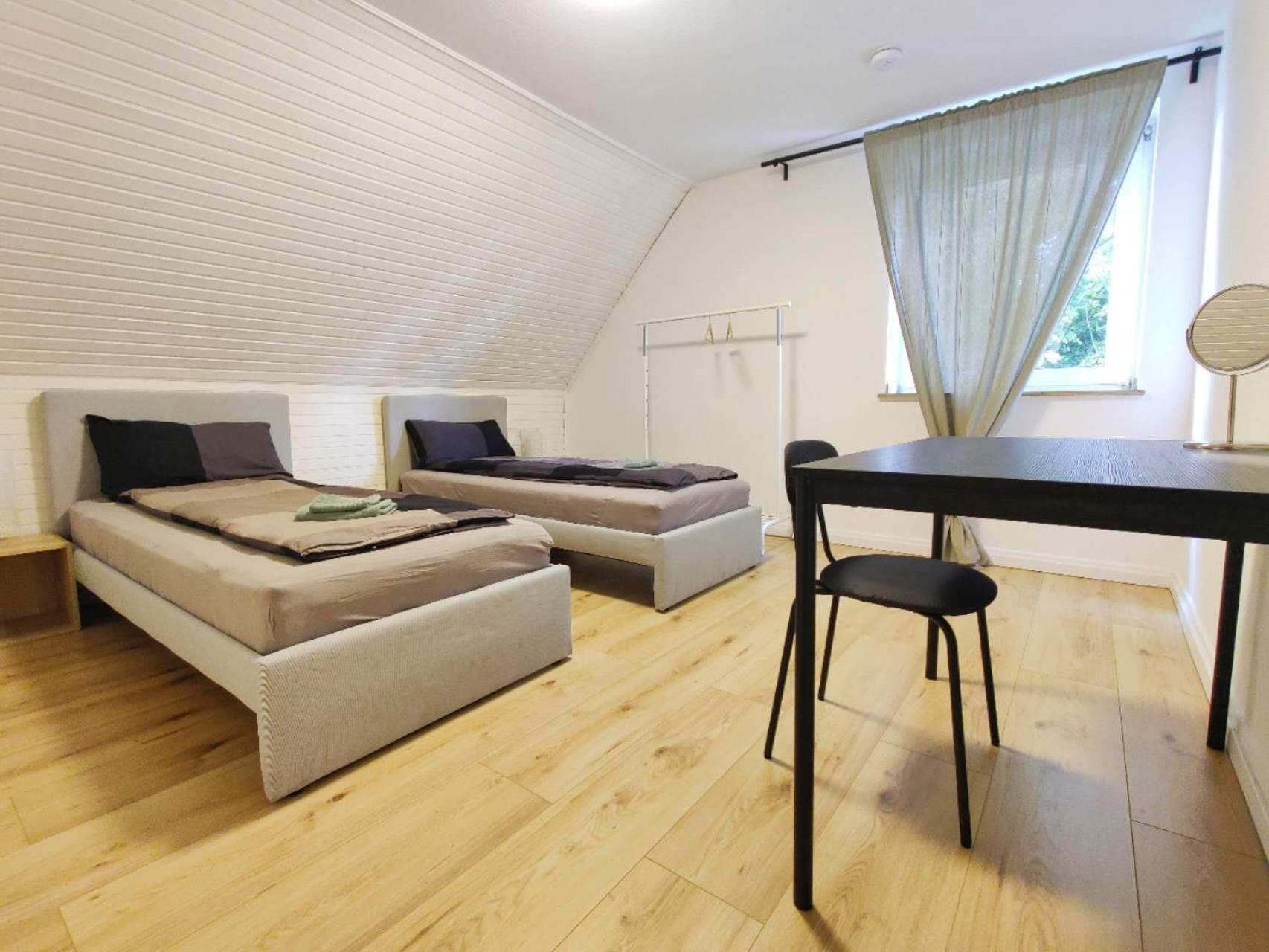 City House نيوس المظهر الخارجي الصورة